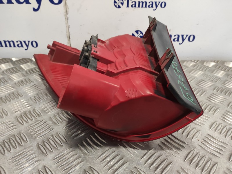 Recambio de piloto trasero izquierdo para mercedes-benz clase m (w163) referencia OEM IAM A1638201964  