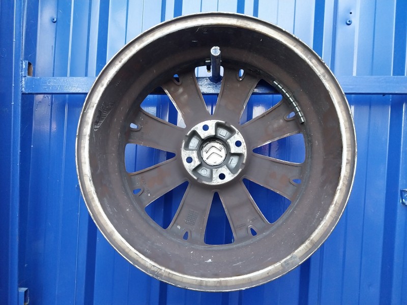 Recambio de llanta para citroën c4 coupe referencia OEM IAM 9684260680  