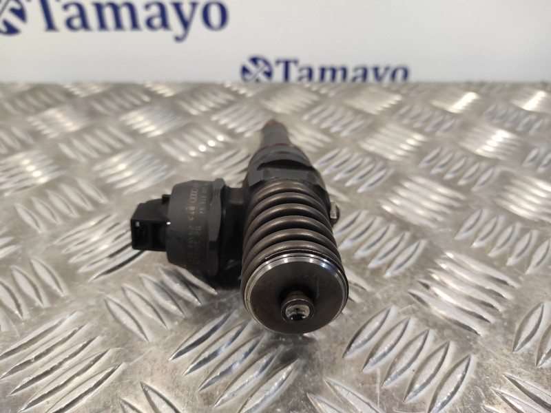 Recambio de inyector para seat ibiza (6l1) 1.9 tdi referencia OEM IAM 038130073AJ  0414720037