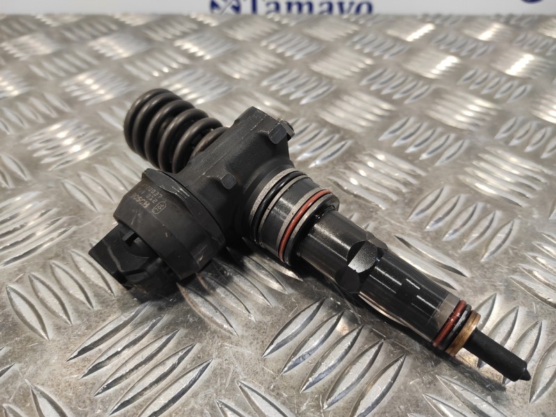 Recambio de inyector para seat ibiza (6l1) 1.9 tdi referencia OEM IAM 038130073AJ  0414720037