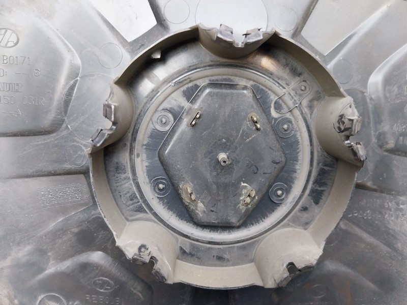 Recambio de tapacubos para renault master iii master iii referencia OEM IAM 403150031F  