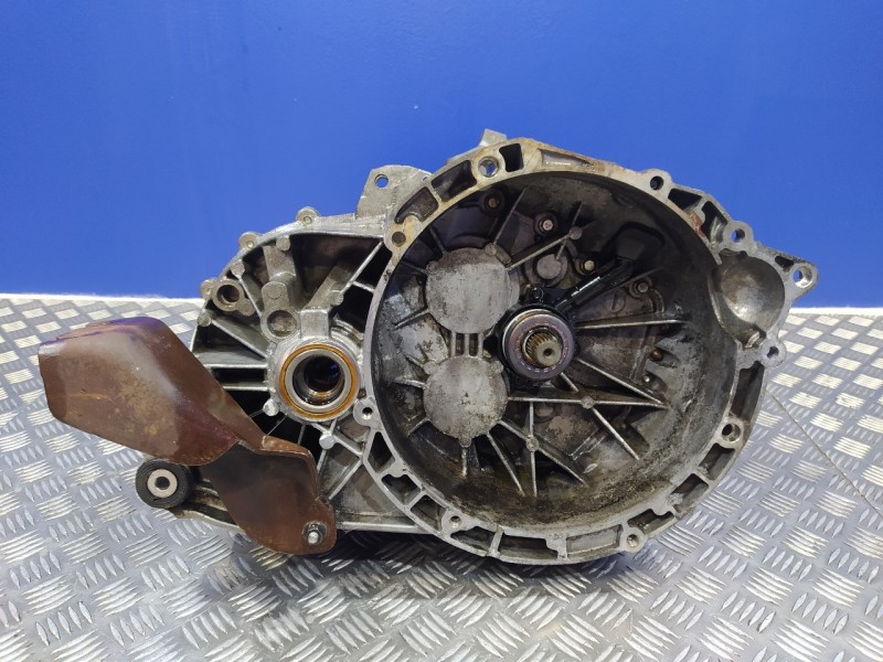 Recambio de caja cambios para volvo v50 familiar 2.0 diesel cat referencia OEM IAM 4M5R7002CE  