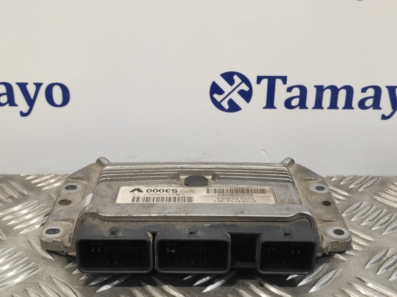 Recambio de centralita motor uce para renault scenic ii 1.6 16v referencia OEM IAM 8200298457 200298463 215841533B1