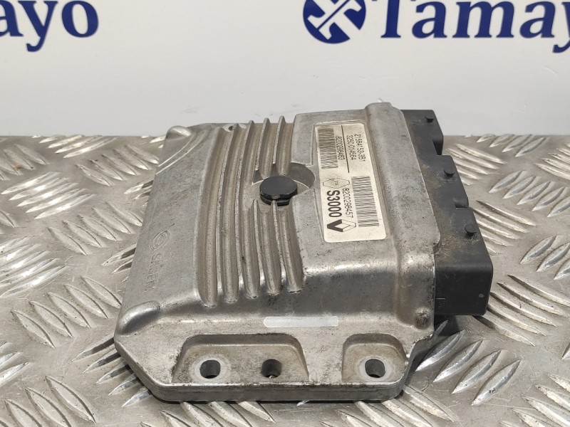Recambio de centralita motor uce para renault scenic ii 1.6 16v referencia OEM IAM 8200298457 200298463 215841533B1