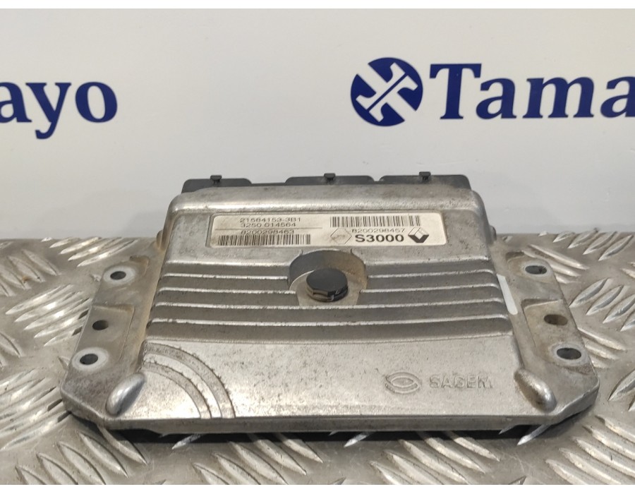Recambio de centralita motor uce para renault scenic ii 1.6 16v referencia OEM IAM 8200298457 200298463 215841533B1