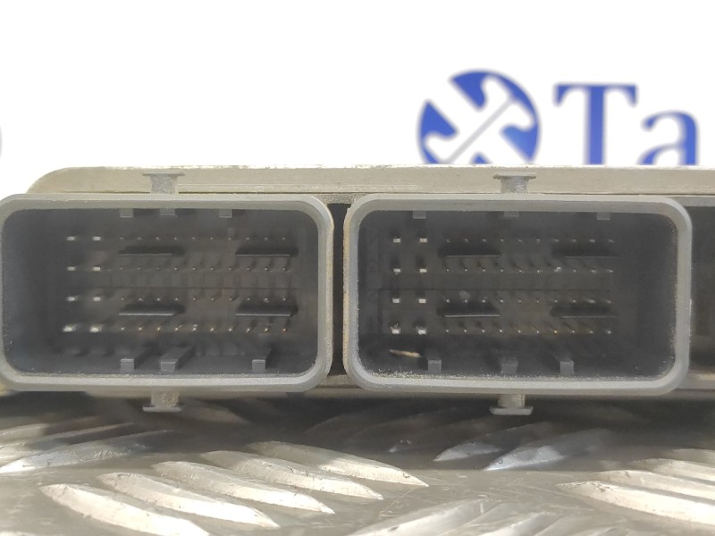 Recambio de centralita motor uce para renault scenic ii 1.6 16v referencia OEM IAM 8200298457 200298463 215841533B1
