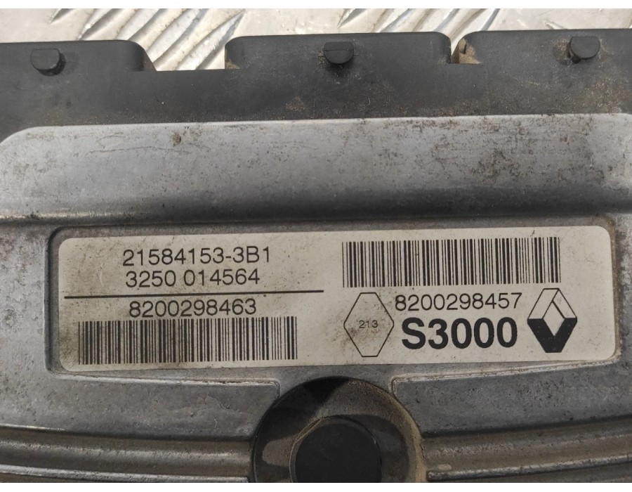 Recambio de centralita motor uce para renault scenic ii 1.6 16v referencia OEM IAM 8200298457 200298463 215841533B1