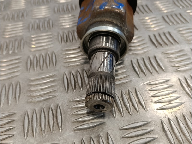 Recambio de transmision delantera izquierda para mitsubishi colt berlina 5 (z30a) 1.3 atlantis referencia OEM IAM   