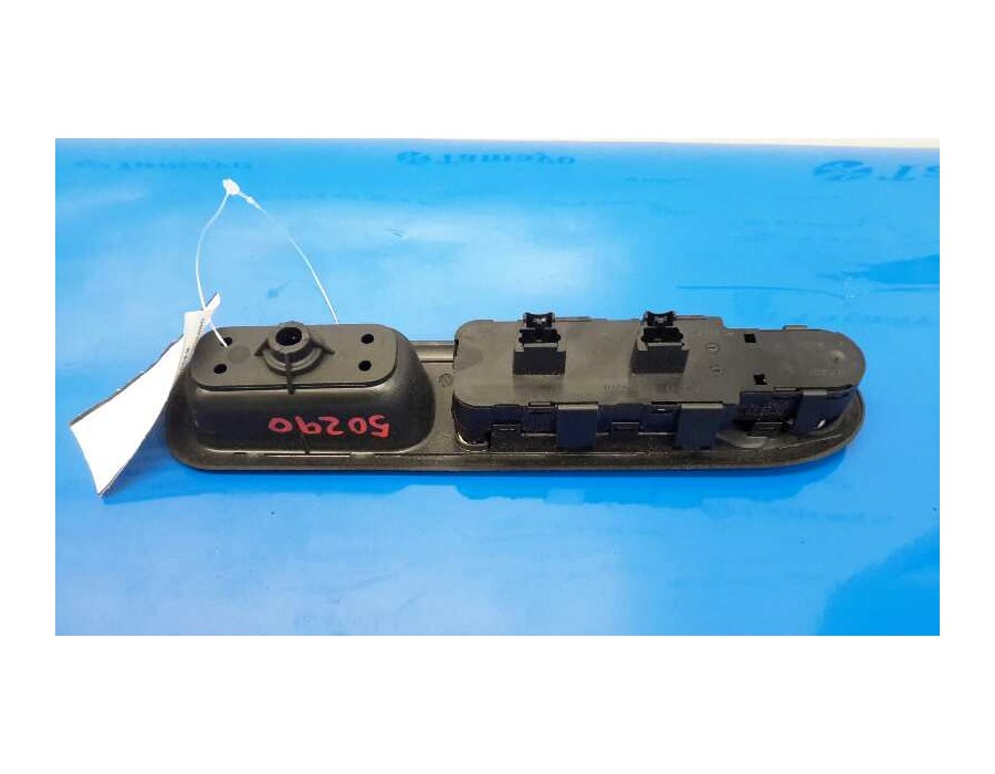 Recambio de mando elevalunas delantero izquierdo para peugeot 407 2.0 16v cat referencia OEM IAM 96468704XT 532697001 532697045