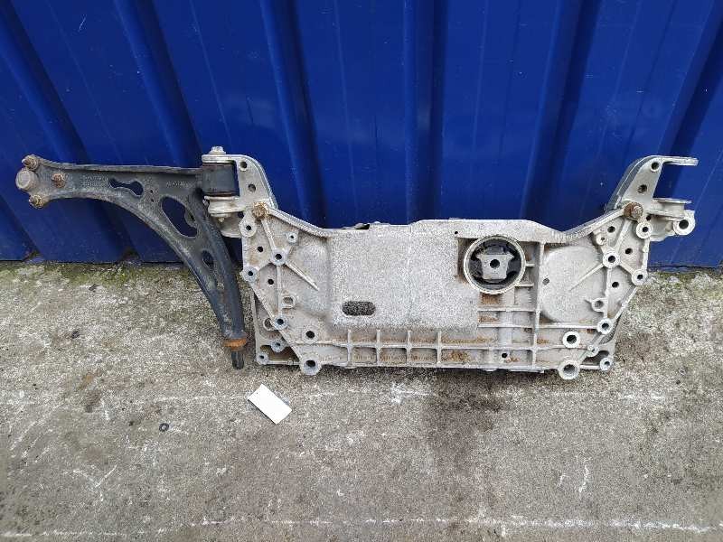 Recambio de puente delantero para volkswagen golf vi (5k1) 1.6 tdi dpf referencia OEM IAM 1K0199369F 1K0199295E 1K0199296E