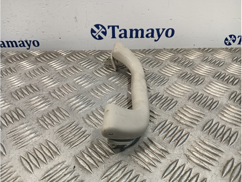 Recambio de asidero delantero derecho para subaru xv 2.0 cat referencia OEM IAM   