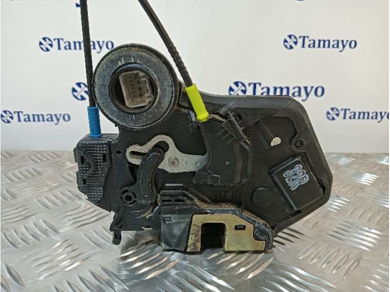 Recambio de cerradura puerta trasera derecha para toyota avensis wagon (t25) referencia OEM IAM   