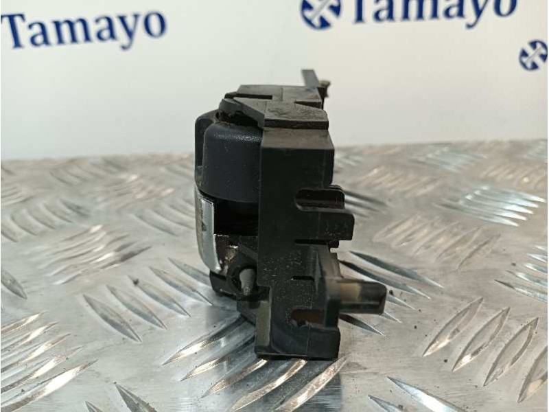 Recambio de maneta interior trasera derecha para toyota avensis wagon (t25) referencia OEM IAM 50594A2  