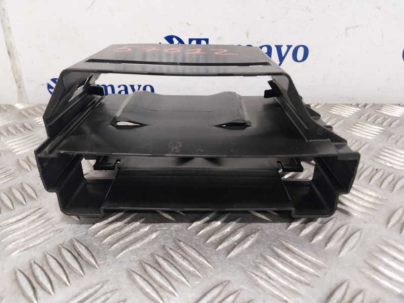 Recambio de soporte para volkswagen touareg (7l6) 3.0 v6 tdi dpf referencia OEM IAM 7L0927131D  