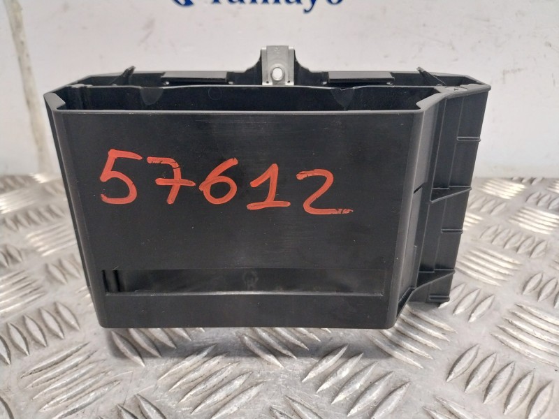 Recambio de soporte para volkswagen touareg (7l6) 3.0 v6 tdi dpf referencia OEM IAM 7L0927131D  
