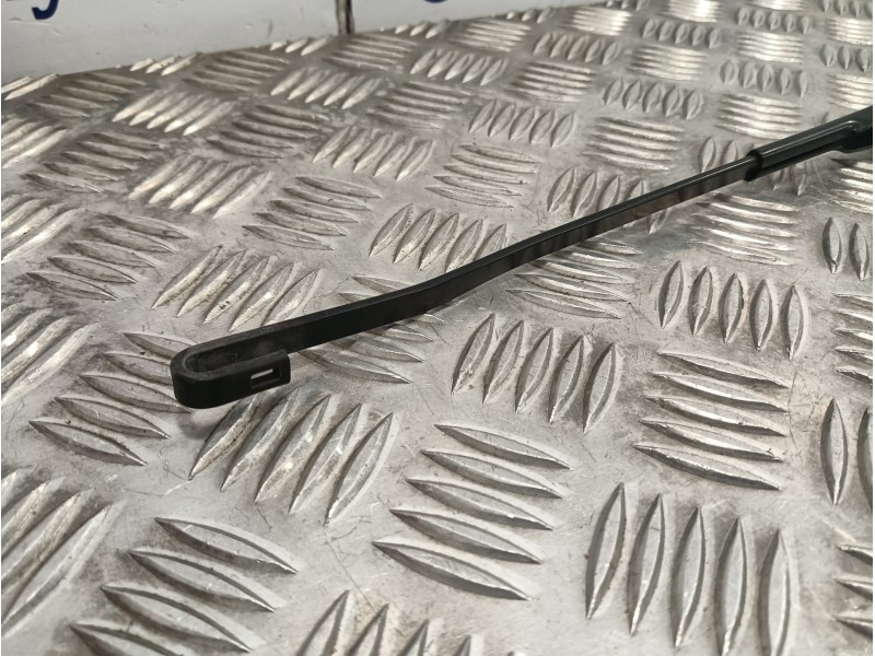 Recambio de brazo limpia delantero izquierdo para subaru xv 2.0 cat referencia OEM IAM 86532FJ030  