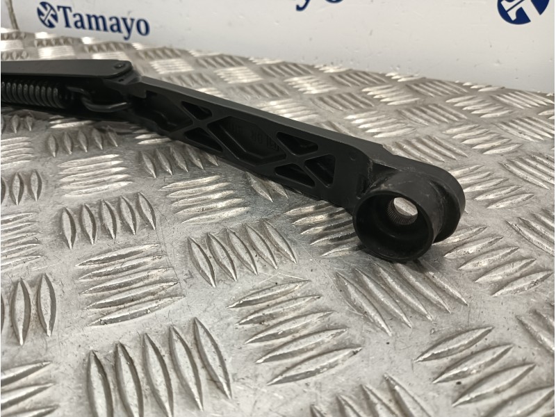 Recambio de brazo limpia delantero izquierdo para subaru xv 2.0 cat referencia OEM IAM 86532FJ030  