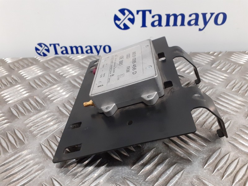 Recambio de amplificador radio para audi a4 ber. (b8) referencia OEM IAM 8E0035456D  