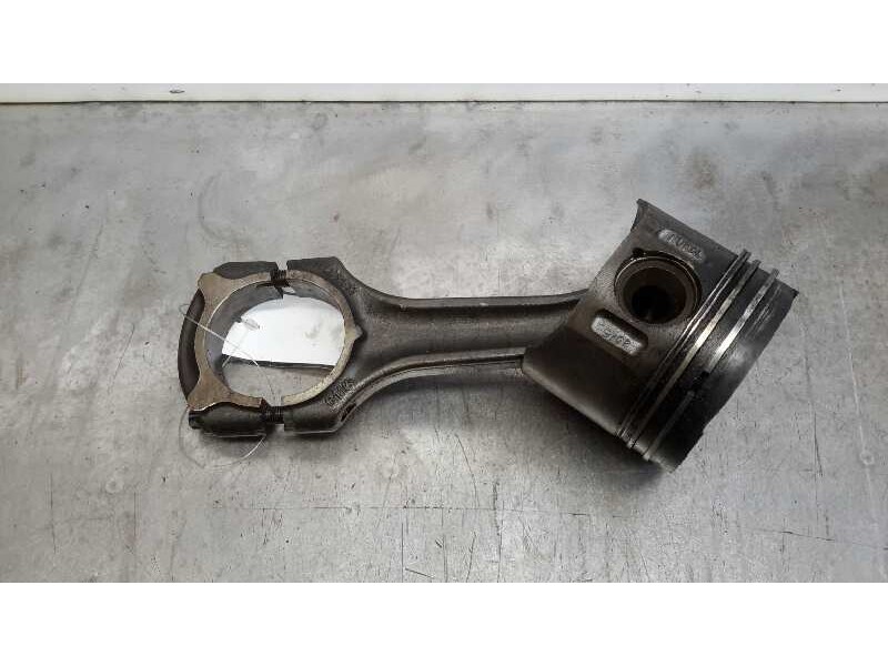 Recambio de piston para mercedes-benz sprinter 02.00  caja cerrada 2.2 cdi cat referencia OEM IAM 611981  