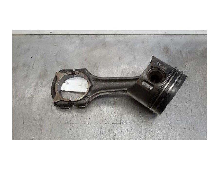 Recambio de piston para mercedes-benz sprinter 02.00  caja cerrada 2.2 cdi cat referencia OEM IAM 611981  