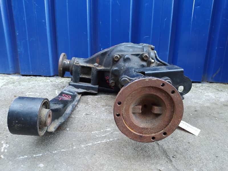 Recambio de diferencial delantero para nissan terrano/terrano.ii (r20) 2.7 turbodiesel referencia OEM IAM 38511623007  