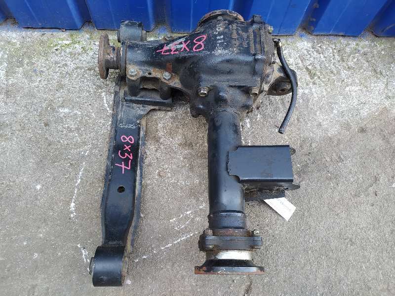 Recambio de diferencial delantero para nissan terrano/terrano.ii (r20) 2.7 turbodiesel referencia OEM IAM 38511623007  
