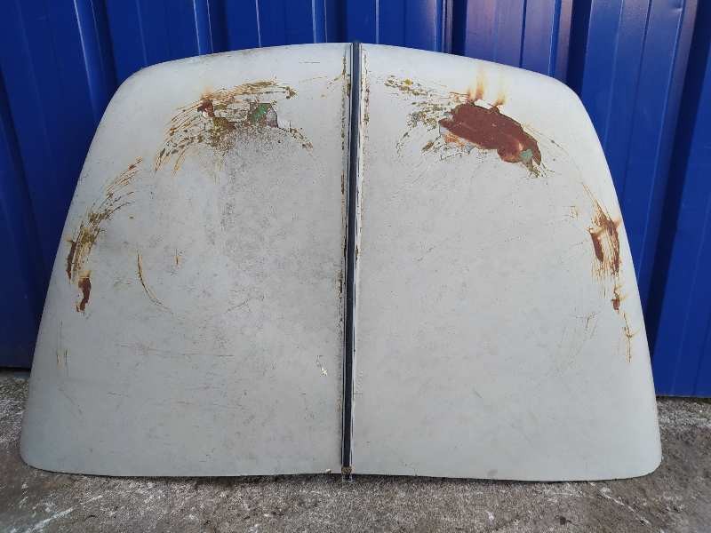 Recambio de capot para seat 600 referencia OEM IAM   