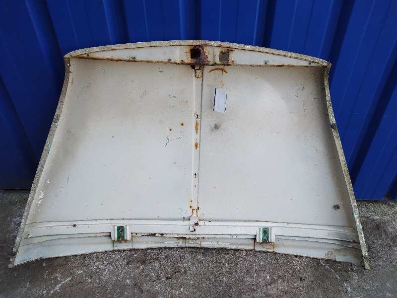 Recambio de capot para seat 600 referencia OEM IAM   
