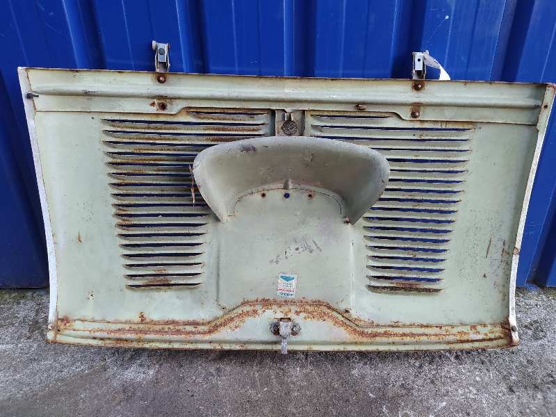 Recambio de porton trasero para seat 600 referencia OEM IAM   