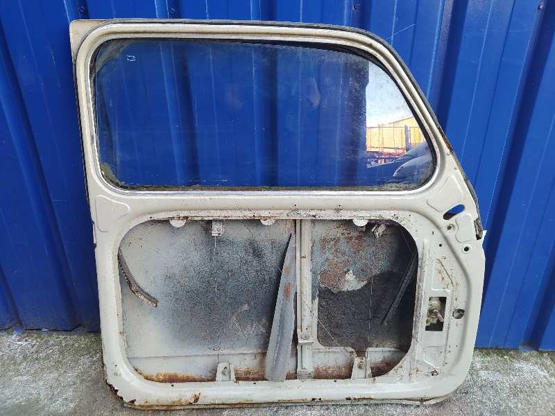 Recambio de puerta delantera izquierda para seat 600 referencia OEM IAM   