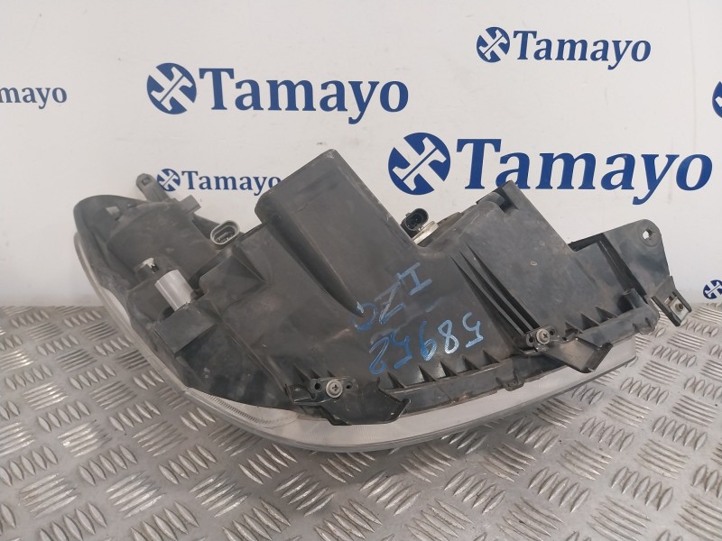 Recambio de faro izquierdo para toyota corolla verso (r1) referencia OEM IAM   