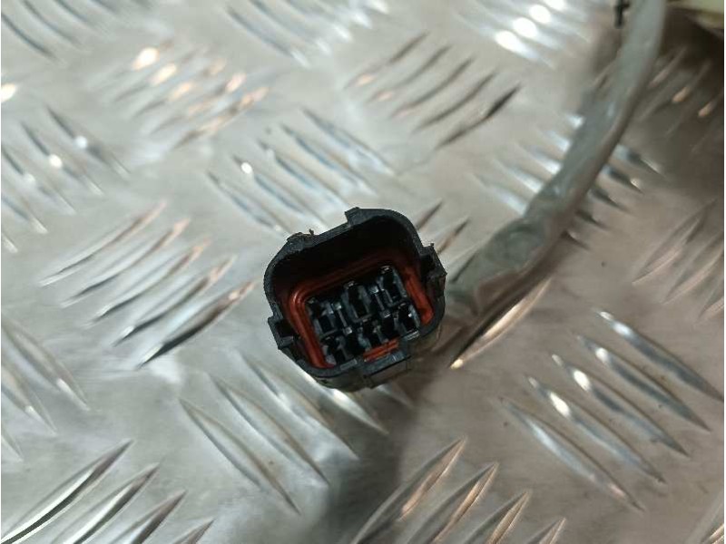 Recambio de cerradura puerta delantera derecha para kia sorento 2.5 crdi cat referencia OEM IAM   