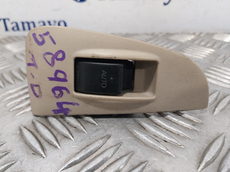 Recambio de mando elevalunas trasero derecho para toyota avensis wagon (t25) referencia OEM IAM 7427105020  
