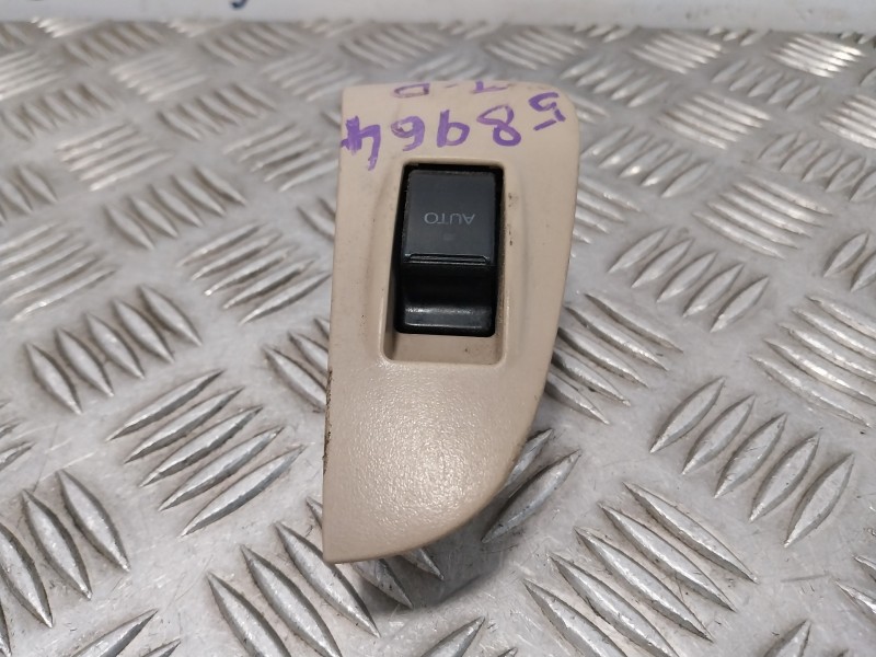 Recambio de mando elevalunas trasero derecho para toyota avensis wagon (t25) referencia OEM IAM 7427105020  