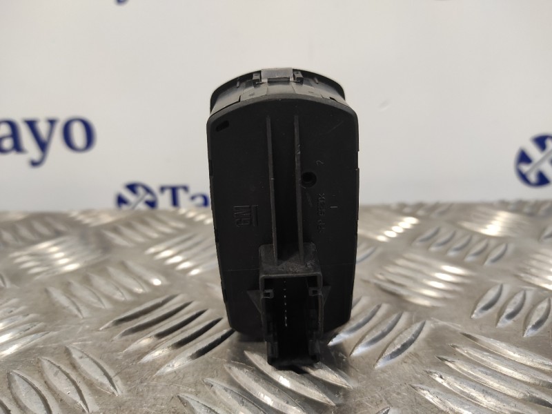 Recambio de mando elevalunas delantero izquierdo para opel corsa d 1.3 16v cdti referencia OEM IAM 13258521AA  315625731