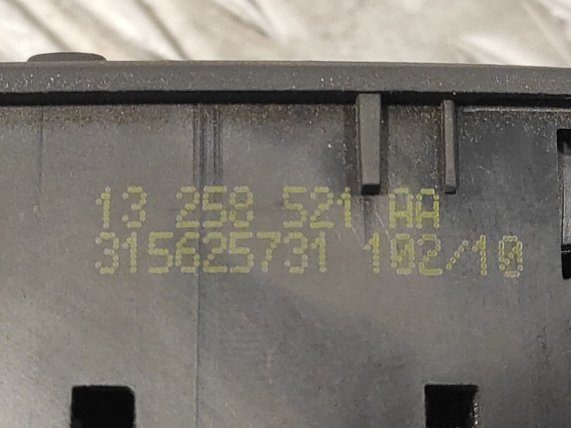 Recambio de mando elevalunas delantero izquierdo para opel corsa d 1.3 16v cdti referencia OEM IAM 13258521AA  315625731