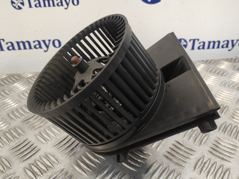 Recambio de motor calefaccion para volkswagen golf iv berlina (1j1) 1.6 referencia OEM IAM 1J1819021B  F657877G