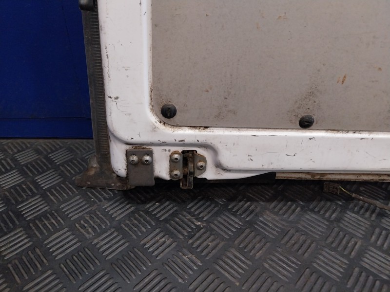 Recambio de porton trasero izquierdo para mercedes-benz vito mixto (447) referencia OEM IAM   