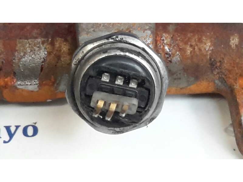 Recambio de rampa inyectora para dacia duster laureate 4x2 referencia OEM IAM   