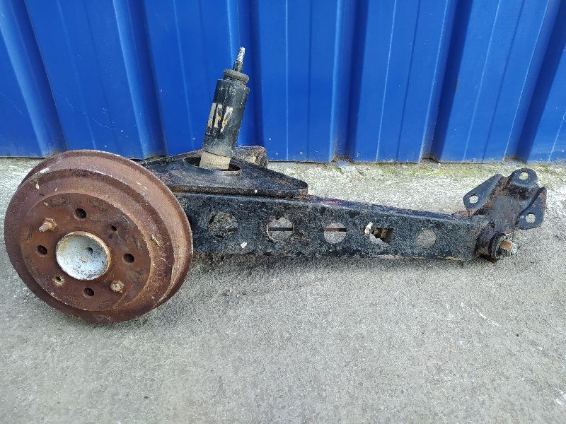Recambio de brazo suspension inferior trasero derecho para seat 600 referencia OEM IAM   
