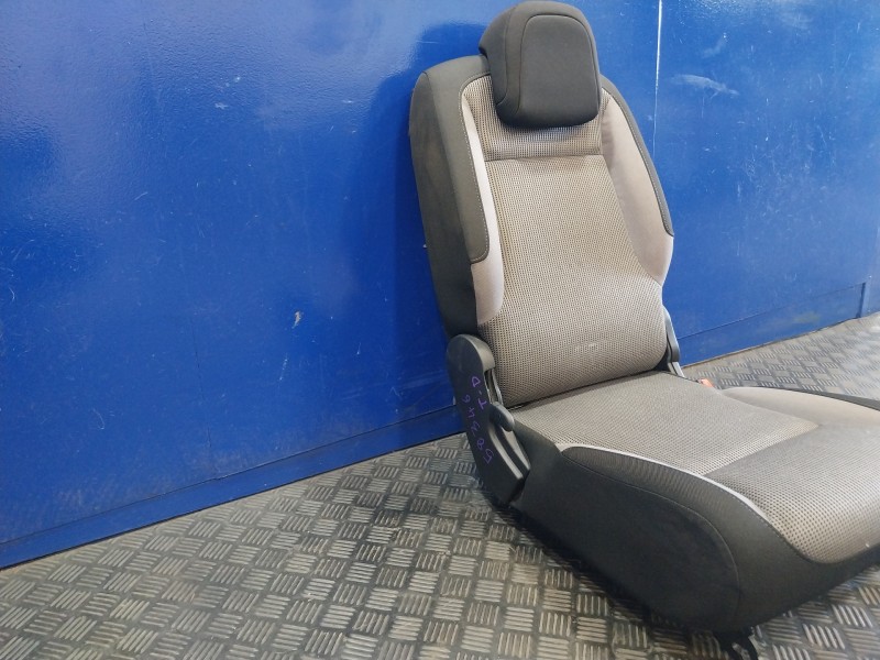 Recambio de asientos trasero derecho para peugeot partner kombi referencia OEM IAM   