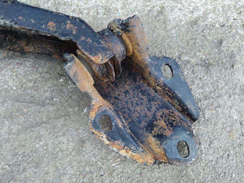 Recambio de brazo suspension inferior trasero izquierdo para seat 600 referencia OEM IAM   