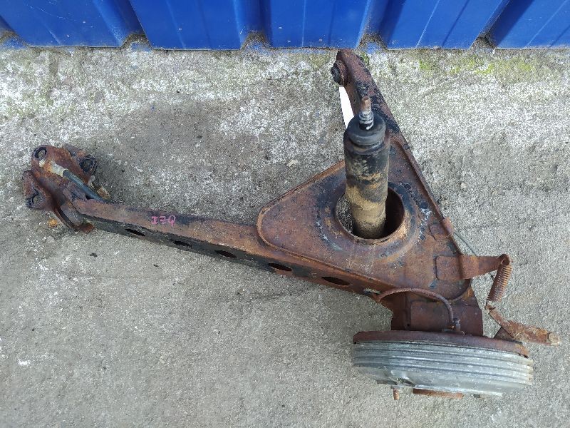 Recambio de brazo suspension inferior trasero izquierdo para seat 600 referencia OEM IAM   