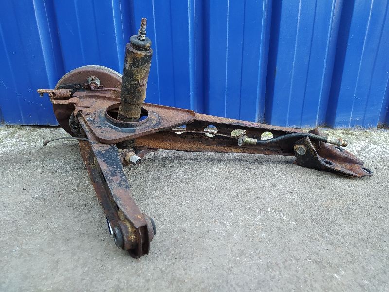 Recambio de brazo suspension inferior trasero izquierdo para seat 600 referencia OEM IAM   