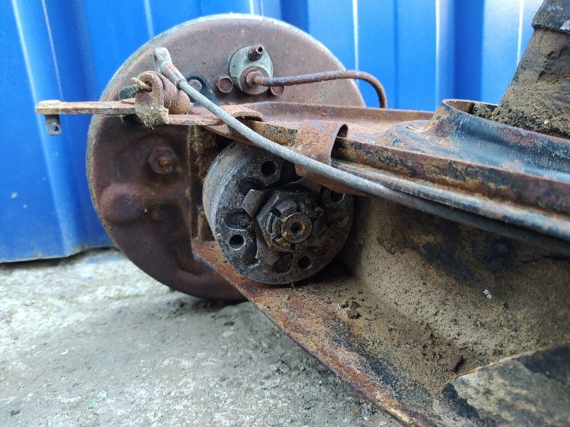 Recambio de brazo suspension inferior trasero izquierdo para seat 600 referencia OEM IAM   