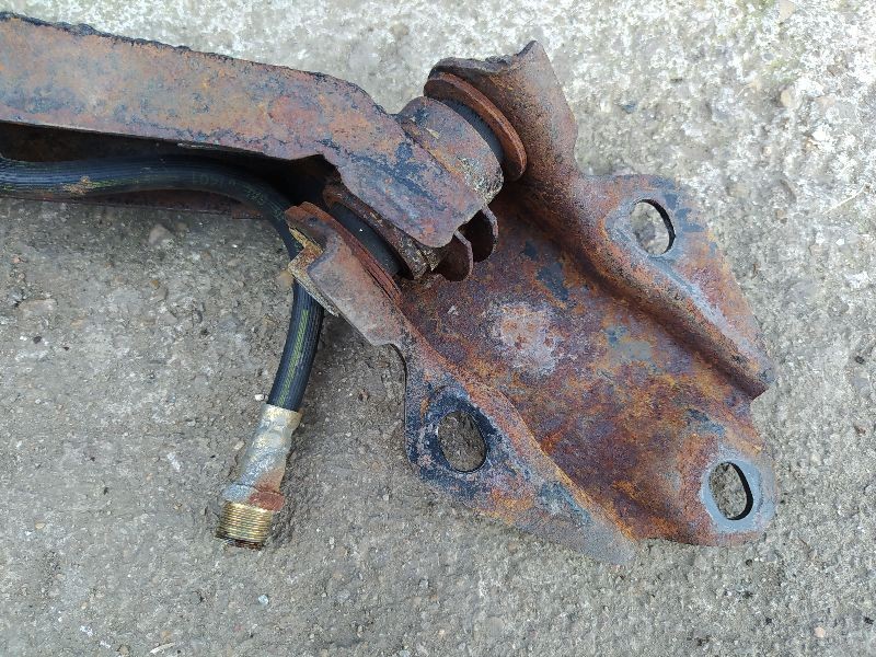 Recambio de brazo suspension inferior trasero izquierdo para seat 600 referencia OEM IAM   