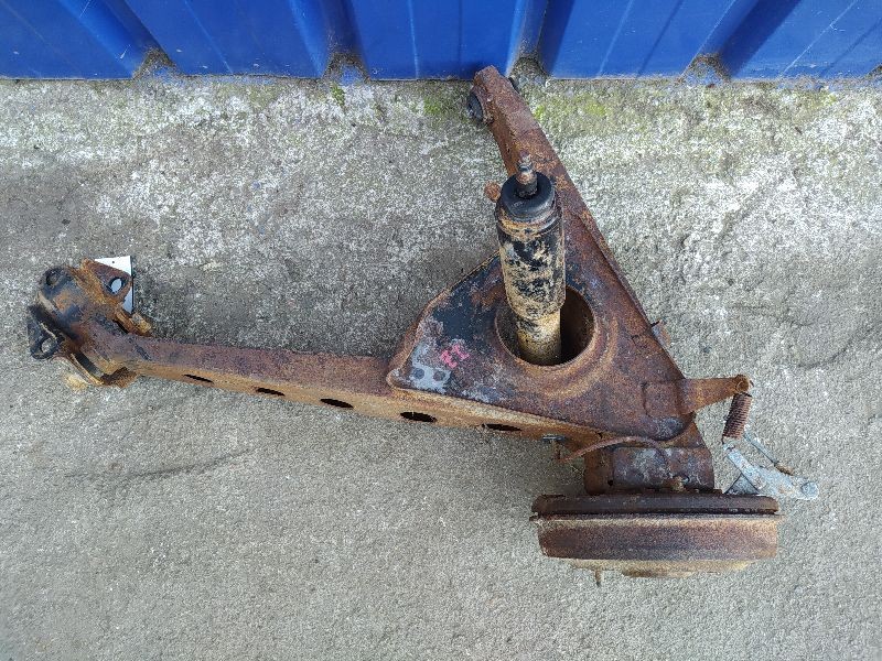 Recambio de brazo suspension inferior trasero izquierdo para seat 600 referencia OEM IAM   