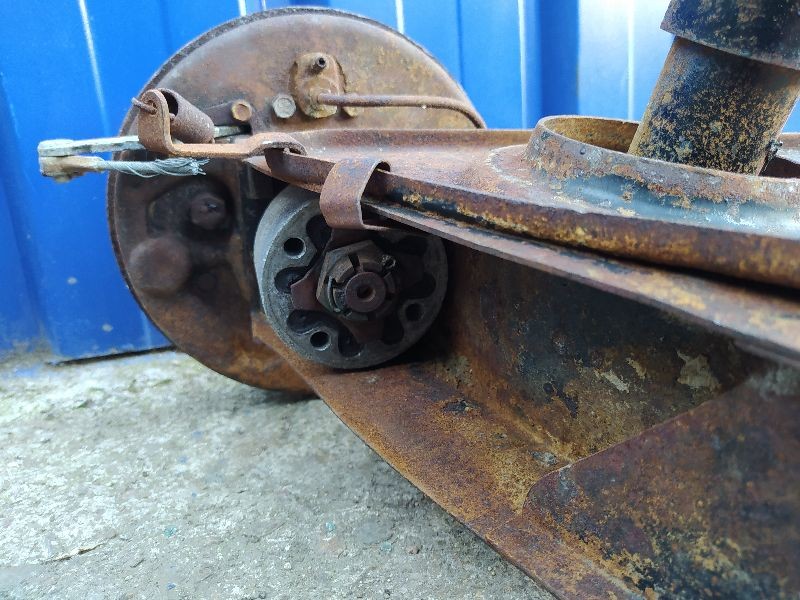 Recambio de brazo suspension inferior trasero izquierdo para seat 600 referencia OEM IAM   
