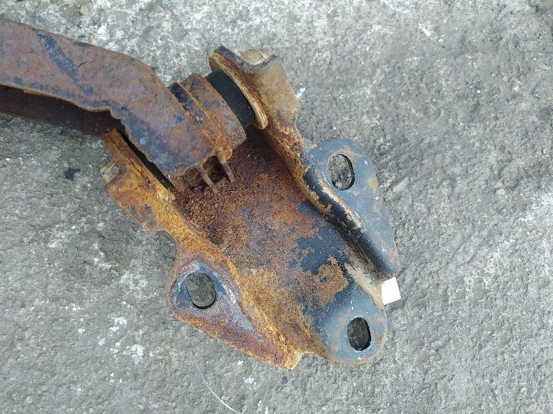 Recambio de brazo suspension inferior trasero izquierdo para seat 600 referencia OEM IAM   