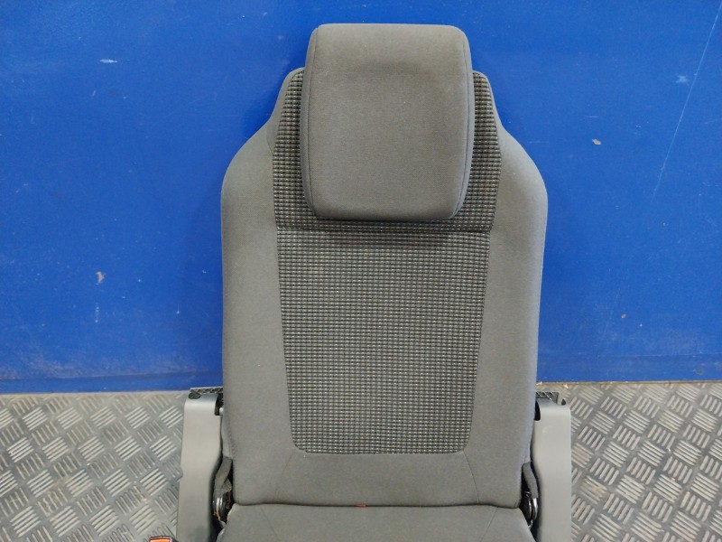Recambio de asiento trasero medio para peugeot 5008 1.6 hdi fap referencia OEM IAM   